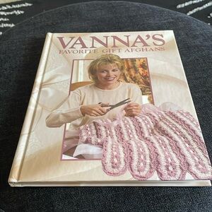 Crochet Treasury-Vanna’s Favorite Gift Afghans-Hardcover-Collectible-128 pages